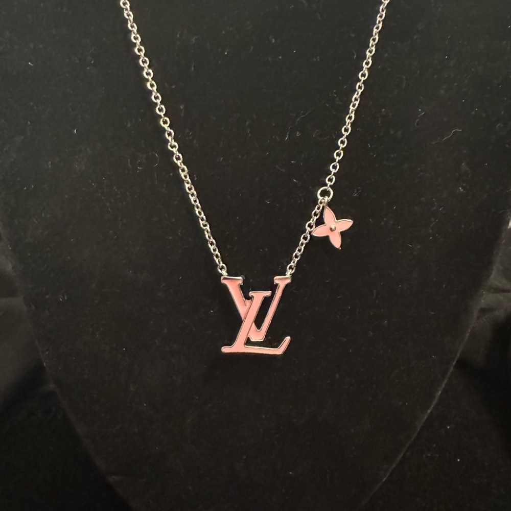 Louis Vuitton Silver Necklace with Pink Charm - Picture 2 of 8
